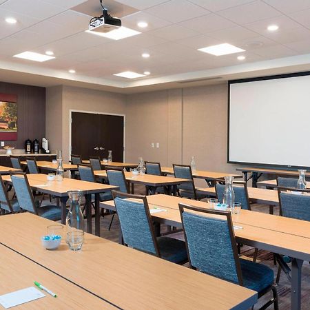 Courtyard By Marriott Mt. Pleasant At Central Michigan University Mount Pleasant Eksteriør billede