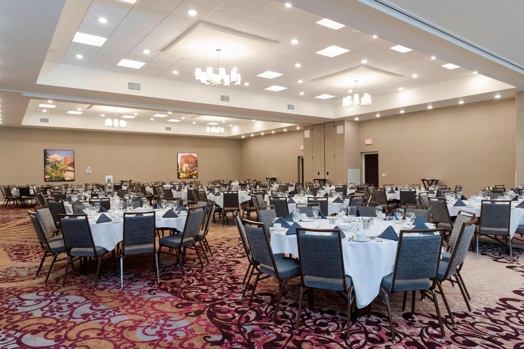 Courtyard By Marriott Mt. Pleasant At Central Michigan University Mount Pleasant Eksteriør billede