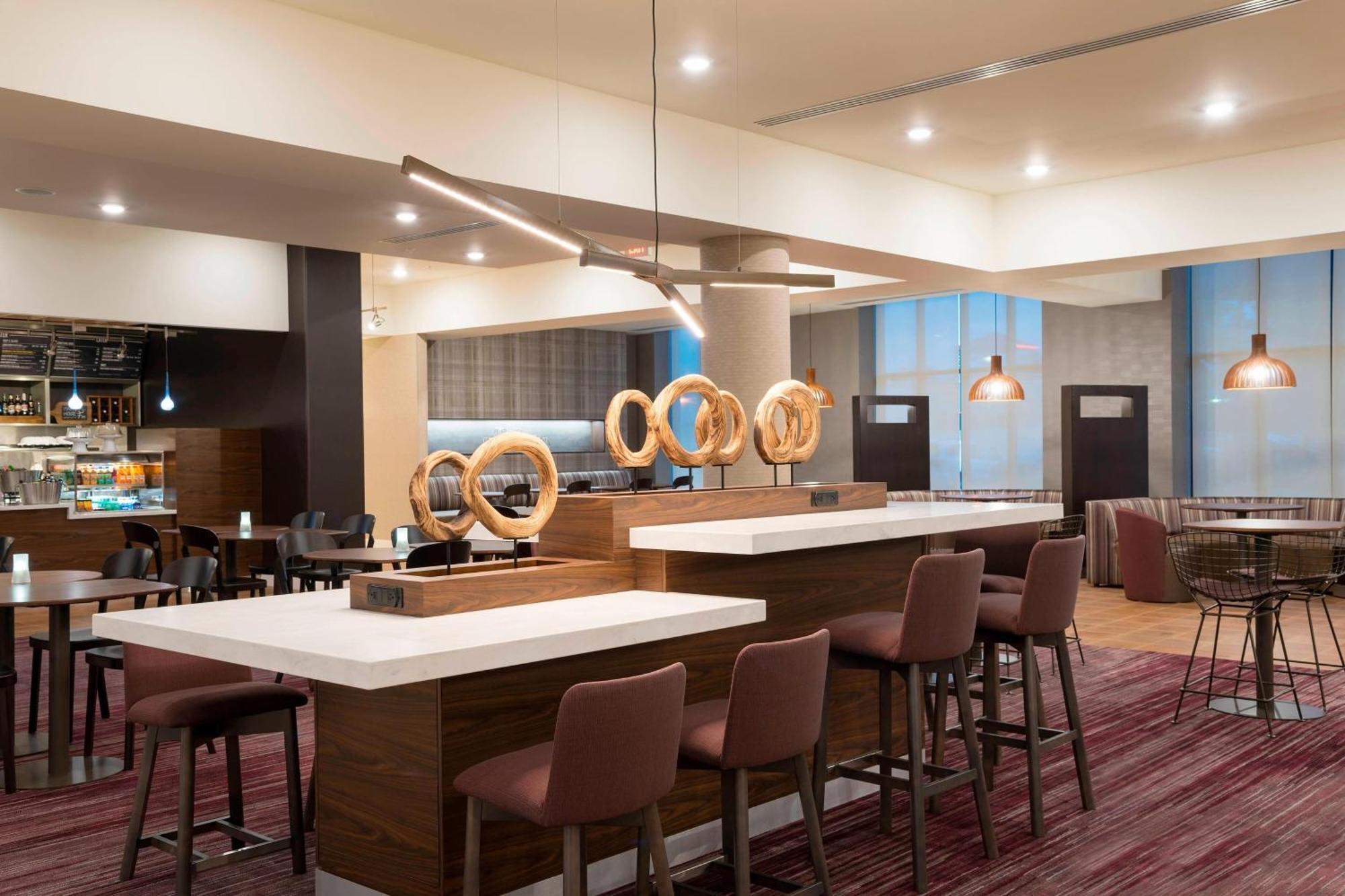 Courtyard By Marriott Mt. Pleasant At Central Michigan University Mount Pleasant Eksteriør billede