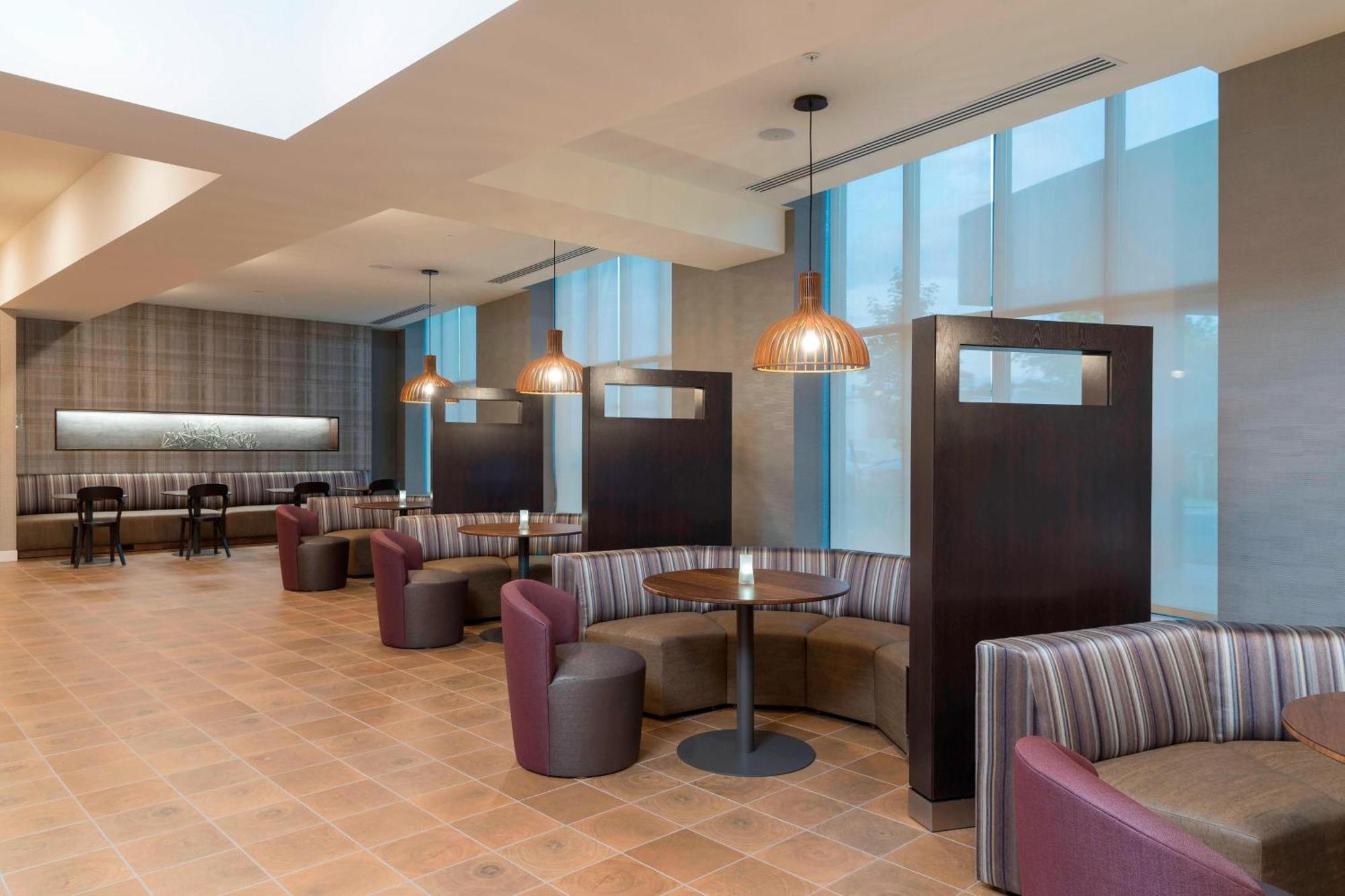 Courtyard By Marriott Mt. Pleasant At Central Michigan University Mount Pleasant Eksteriør billede