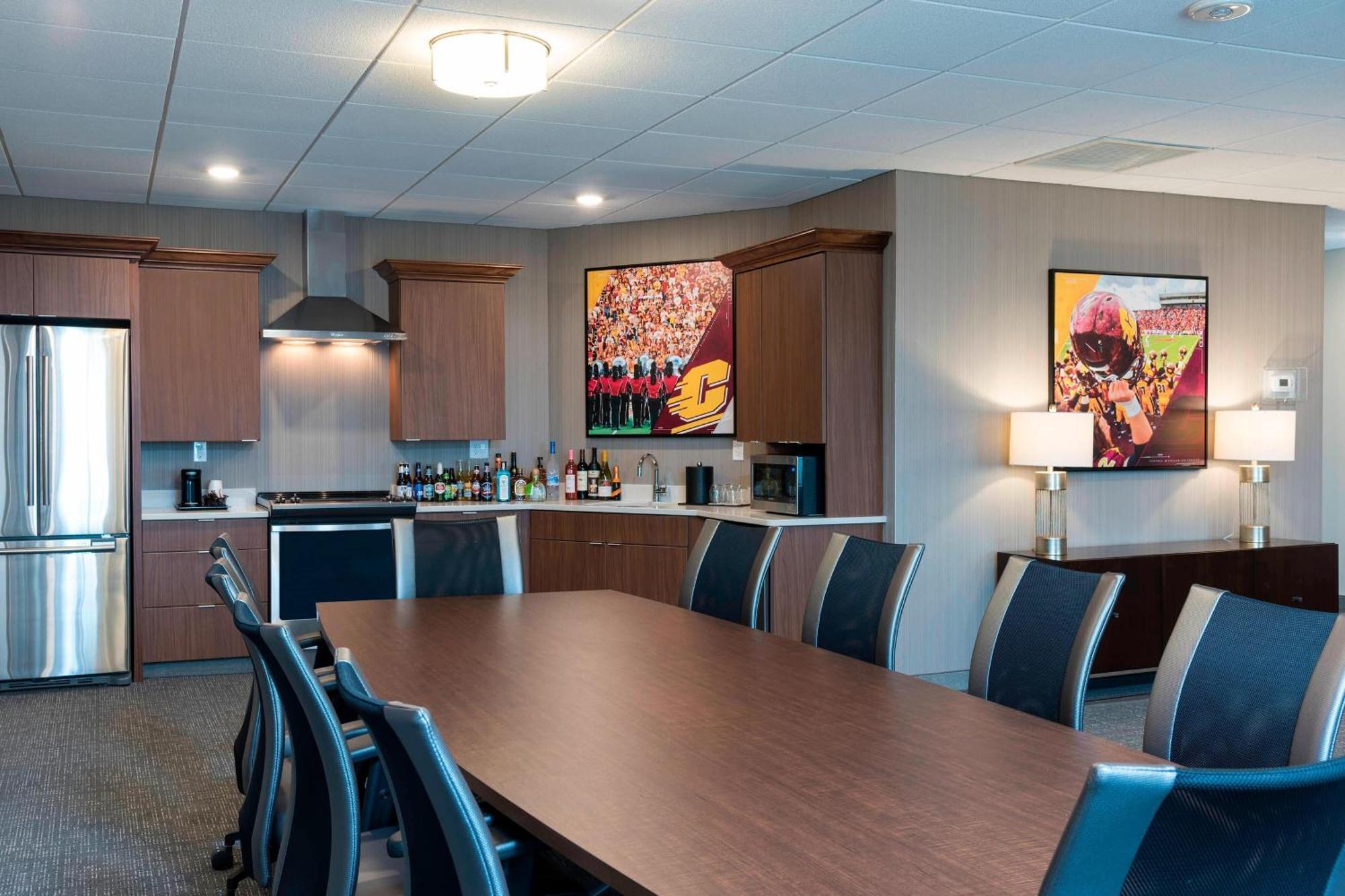 Courtyard By Marriott Mt. Pleasant At Central Michigan University Mount Pleasant Eksteriør billede